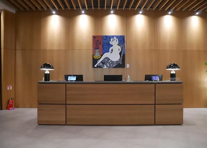 Avani Hotel 4*