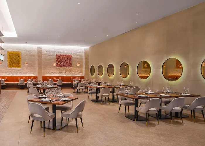 Hotel Avani