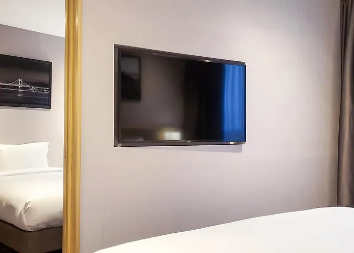 Hotel Avani