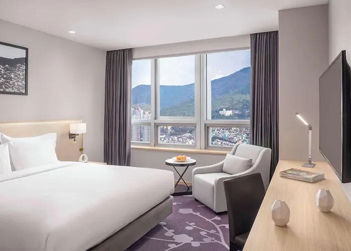 Hotel Avani 4*