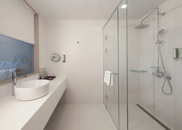 Hotel Avani